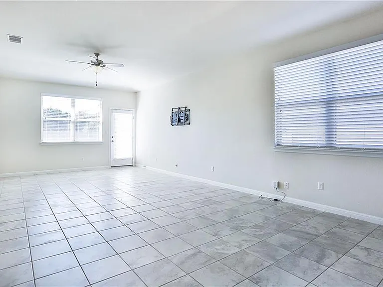 637 Gabrielle Anne Dr — Photo 8