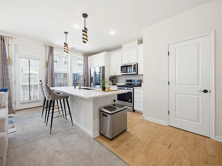 44 Leahy Dr — Photo 18