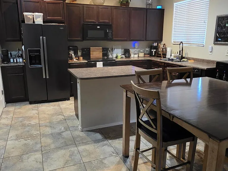 4057 E Karsten Dr — Photo 4