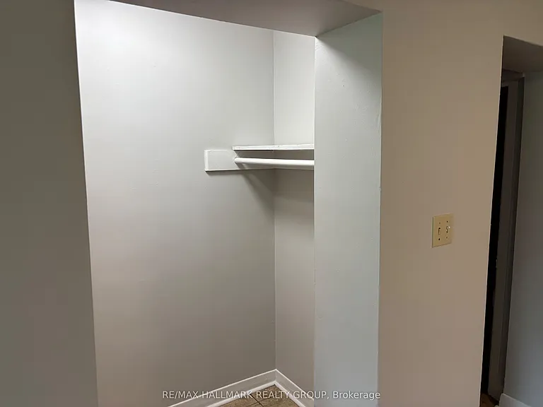 1064 Merivale Rd #2 — Photo 12