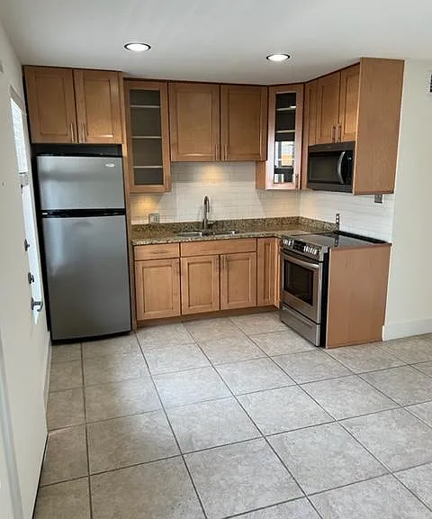 1314 Rosewood Ave #106 — Photo 5