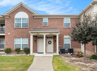 51875 E Pointe Ln #8, New Baltimore, MI 48051