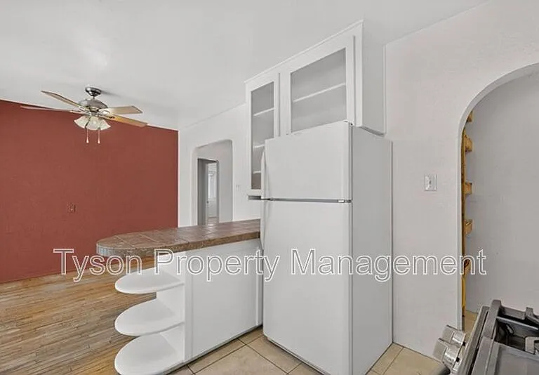 310 Truman St NE — Photo 12