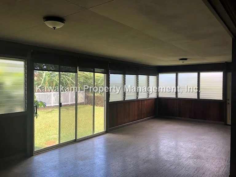 5537 Haleola St — Photo 6