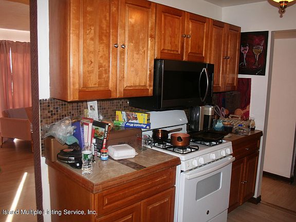4th image of 36 Pond Way #A
