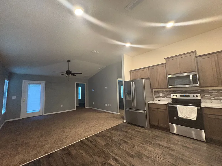 141 Teakwood Dr — Photo 4