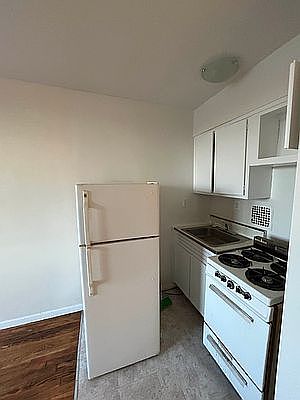 3rd image of 86-10 Elmhurst Ave #6D