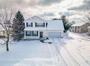 2550 Willow View Dr, Jenison, MI 49428