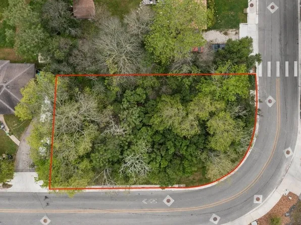 140 Coers Dr, San Marcos, TX 78666