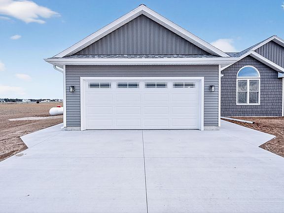 4th image of 2081 S Francisco Rd