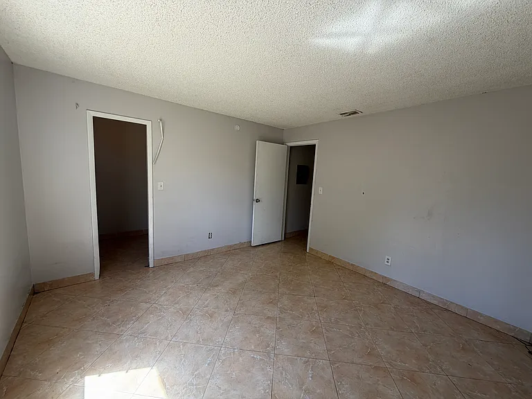 5225 Via Hacienda Cir #B115 — Photo 9