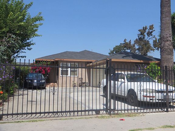 3rd image of 10807 S San Pedro St
