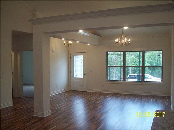 4th image of 5 Arden Ln