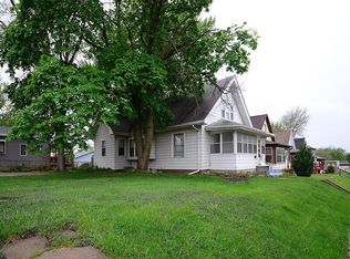 6407 Maple St, Omaha, NE 68104