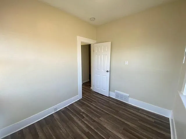 102 Broadway St — Photo 13