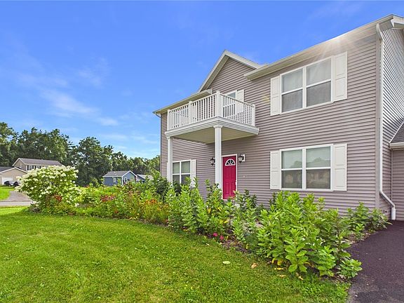 2nd image of 150 Woodsedge Dr