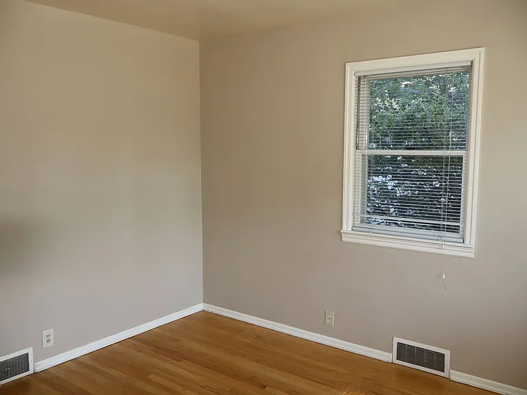 150 Circle Dr — Photo 10