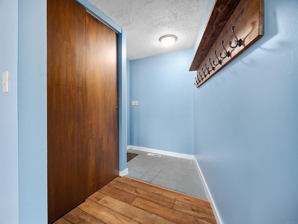 2915 Inwood Dr, Fort Wayne, IN 46815 Zillow