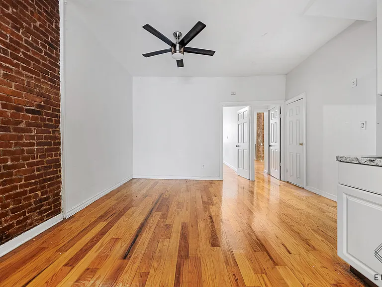 505 De Kalb Ave #2B — Photo 8