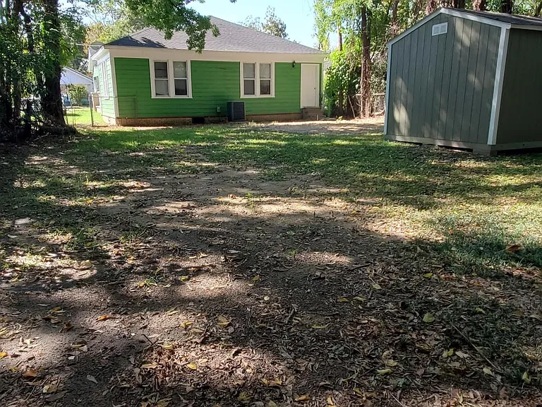408 W Cass St — Photo 24