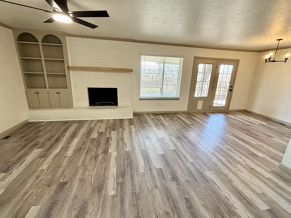 1st image of 12025 Ashford Dr #12027