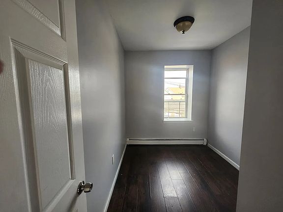 4th image of 2-8 Chadwick St #5D