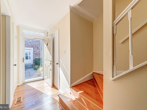 2nd image of 2518 S Arlington Mill Dr #4