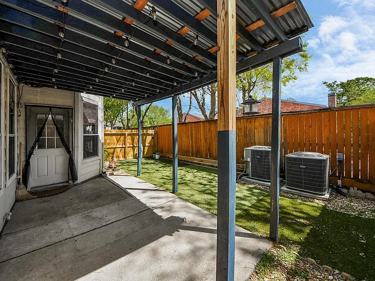 5922 Hollister Cole — Photo 42