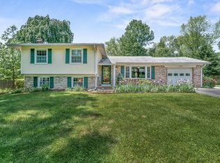 17804 Vinyard Ln, Derwood, MD 20855