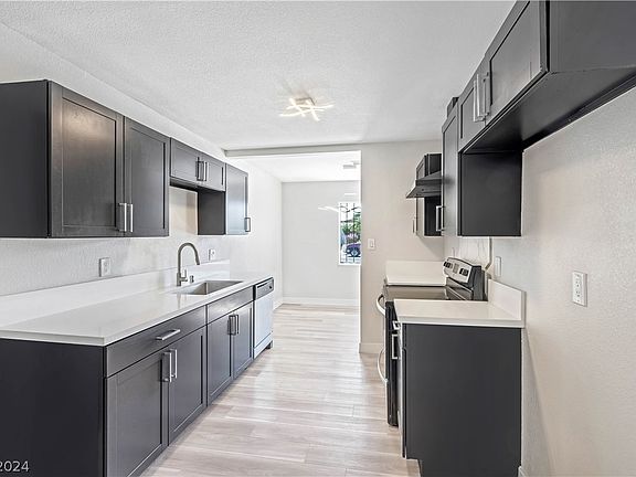 2nd image of 5916 Alta Dr