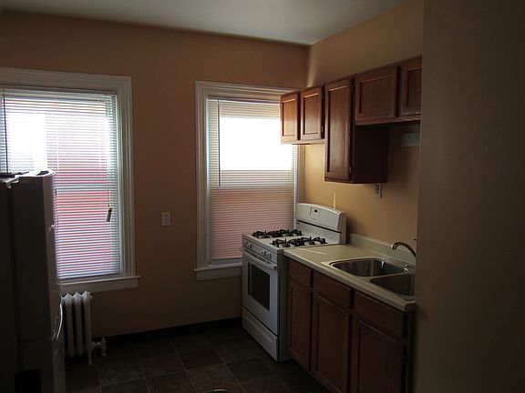 4th image of 601 Bird Ave #2
