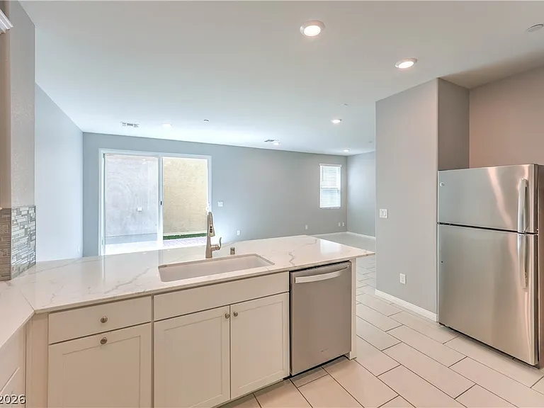 2508 Valdanos Pl — Photo 14