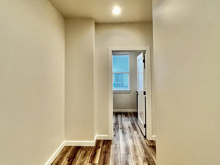 5526 Leiden Ln — Photo 4
