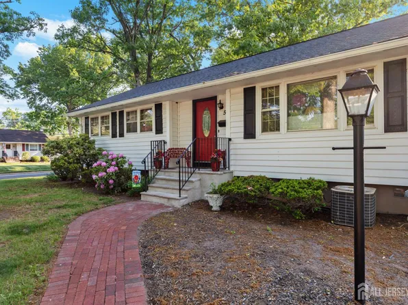 53 Mansfield Rd, Piscataway, NJ 08854