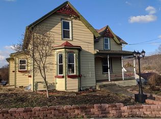 560 Main St, Harmony Boro, PA 16037