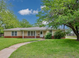 1102 Fair Ave, Gainesville, TX 76240