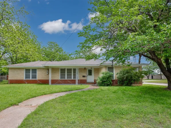 1102 Fair Ave, Gainesville, TX 76240