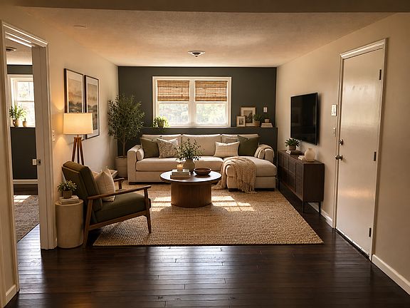 5th image of 1710 N Main St APT 5