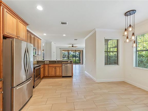 3rd image of 1578 Oceania Dr S