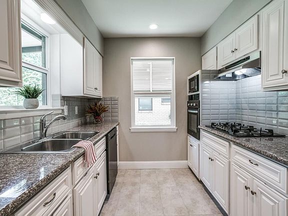 4th image of 2522 Lakeside Dr