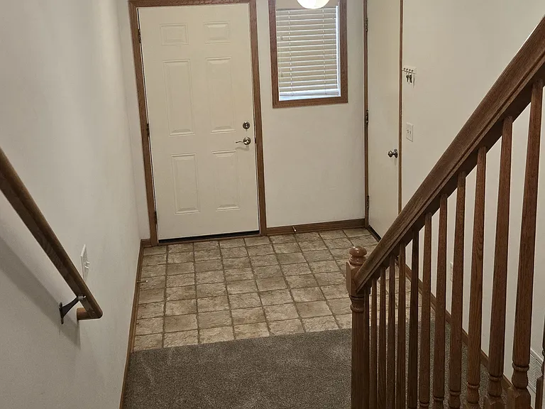 6739 Pine Crest Trl S — Photo 3
