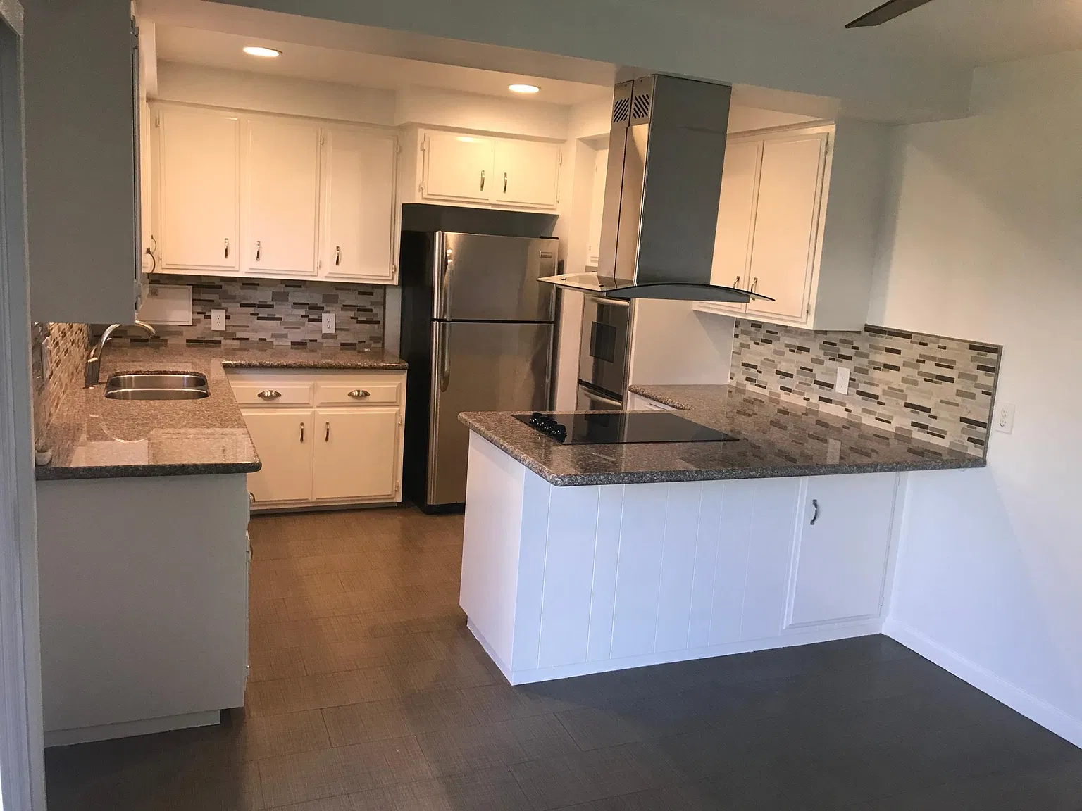 3 bed, 1381 sqft, $4,950 — Photo 3