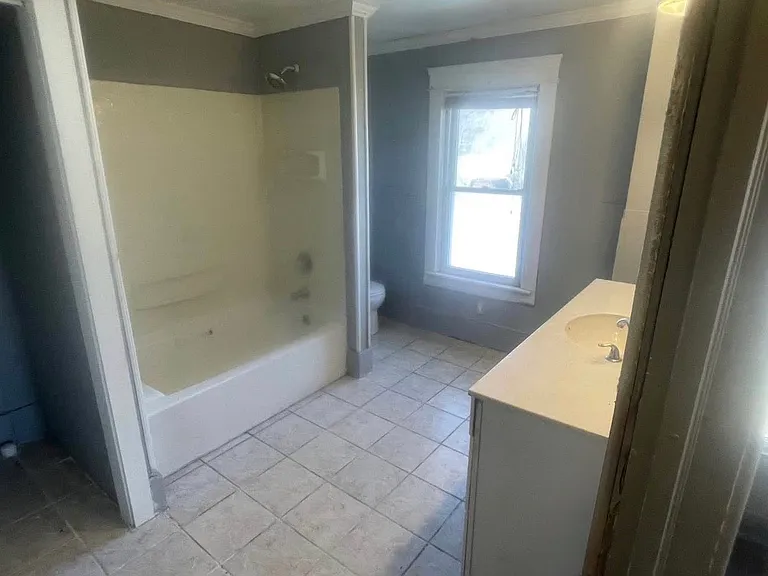 183 Central St — Photo 9