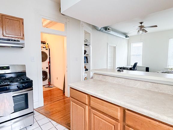 4th image of 2121 Grove Ave APT 4