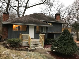 8412 Chestnut Ln, Cary, IL 60013