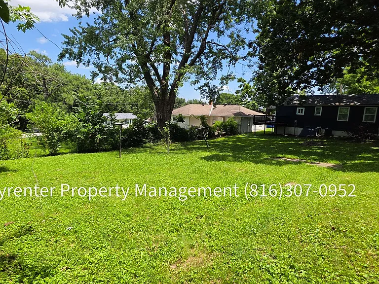 802 S Logan Ave — Photo 17