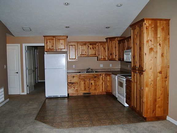 2nd image of 1028 S Abigail Ct
