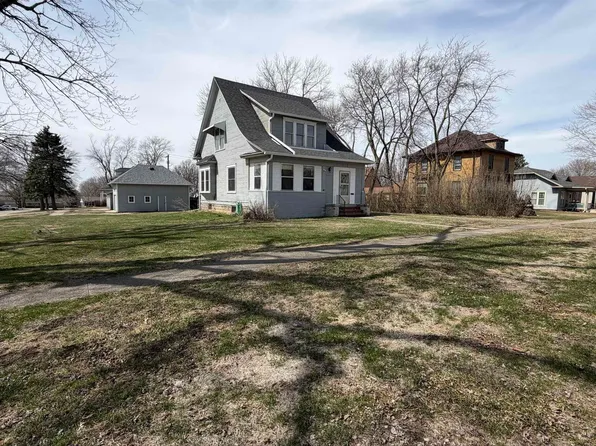 418 Peterson St, Alta, IA 51002