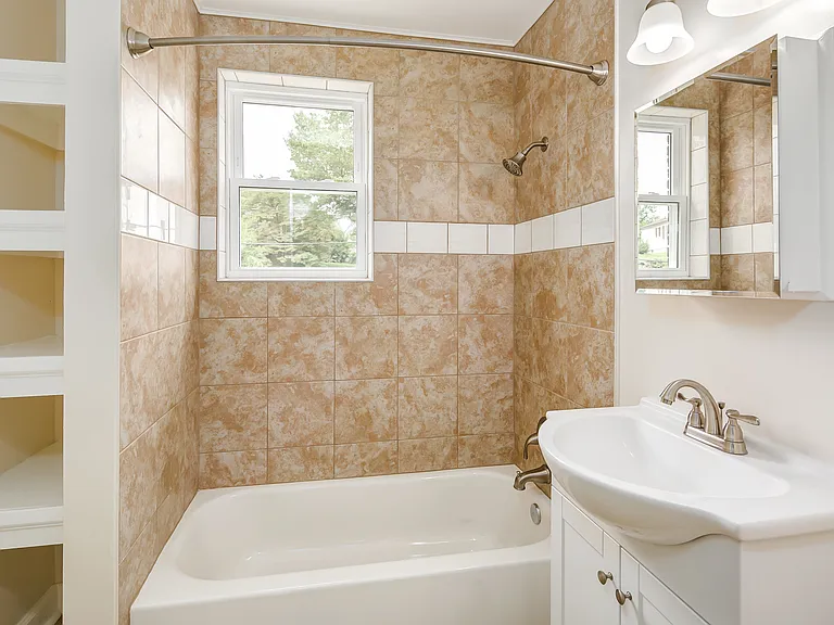 5058 Central Ave SE #A — Photo 24