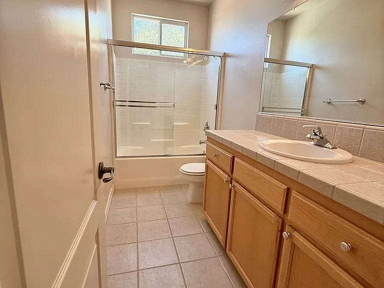 1090 Megan Ct — Photo 19